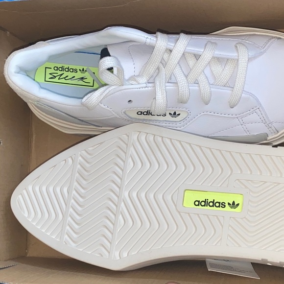 Adidas hypersleek women white sneakers NWT - Picture 4 of 9